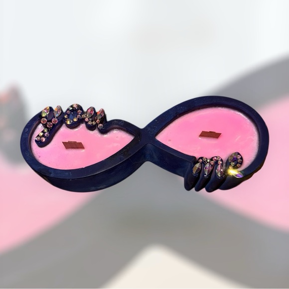 Cotton Candy Infinity Soy Candle | Handmade Resin Vessel | Symbol of Forever - Picture 7 of 10